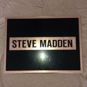 Brand new Steve Madden purse with a card case
